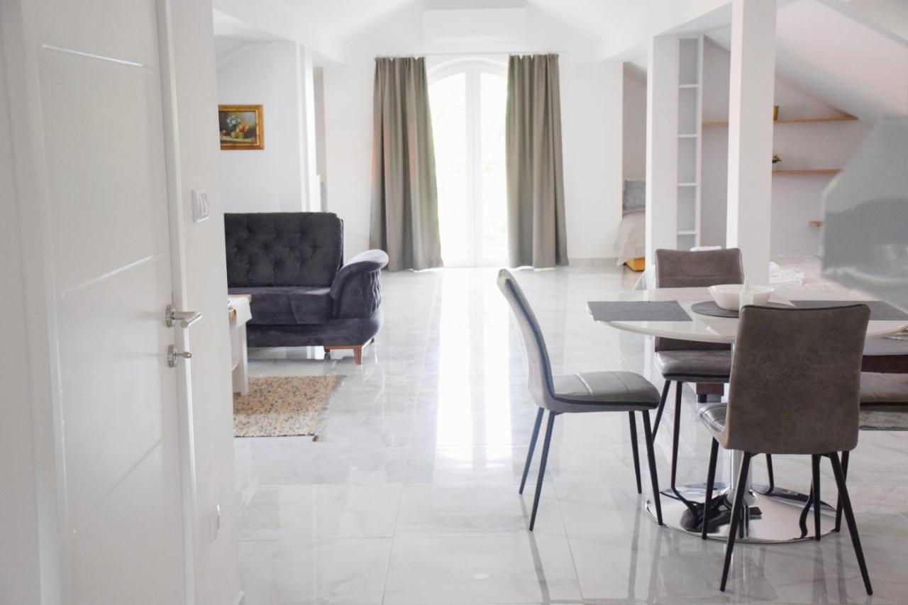 גולובאץ Villa Bella מראה חיצוני תמונה